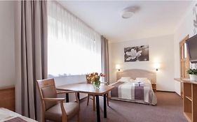 Villa Anna - Noclegi Rooms - FREE parking, taras, 1500m do Starówki
